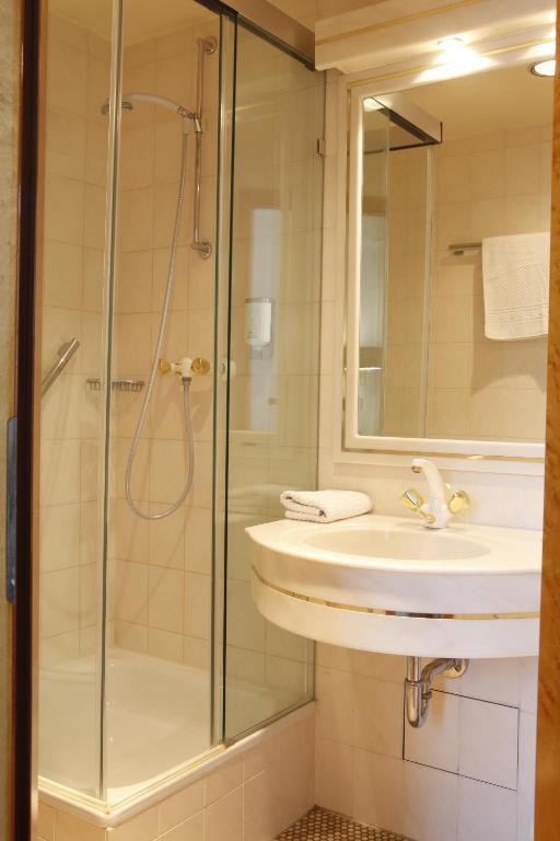 Hotel Villa Brenner Grünstadt 部屋 写真